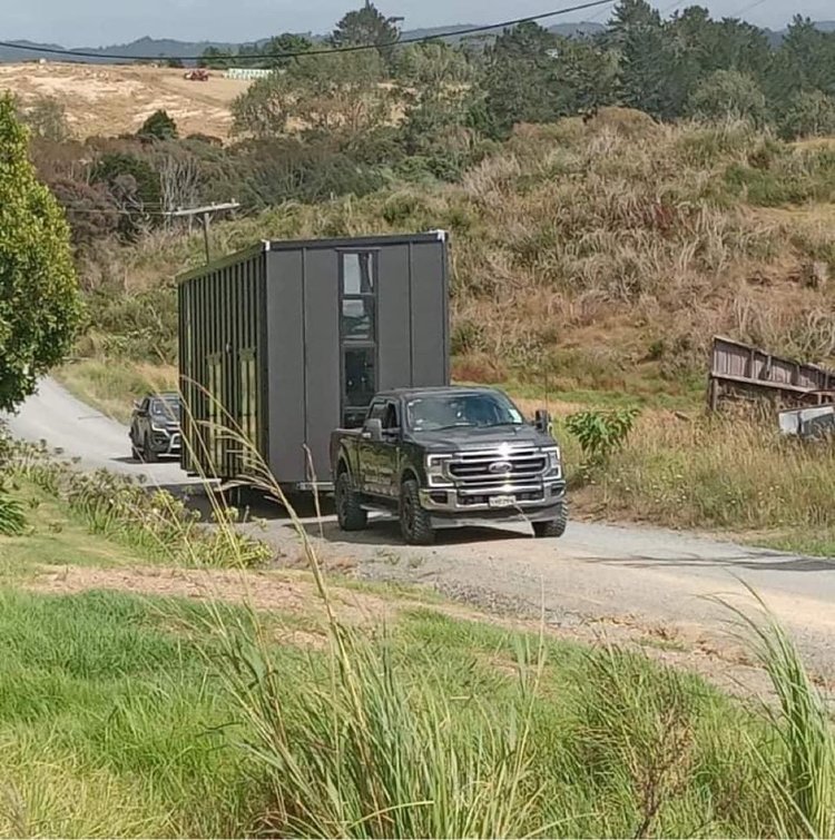 TinyTowingSolutions+|+Towing+a+Tiny+Home+with+a+UTE